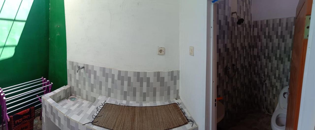Latansa Homestay Banyuwangi  Ngoại thất bức ảnh
